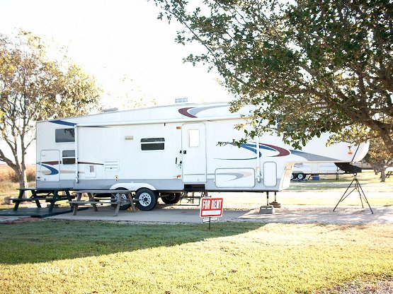 2012 lighthouse rv travel trailer